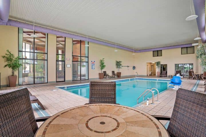 Pool 20 of 28